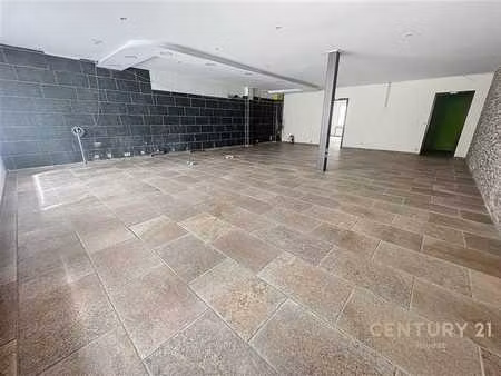 rdc commercial + appartement 1 chambre et cour!