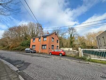 superbe villa 4 façades+2 garages !