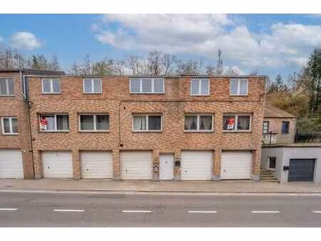 à vendre immeuble de rapport 3 logements 3ch + 5 garages