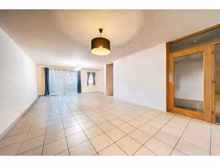 maison 2 chambres avec garage et balcon