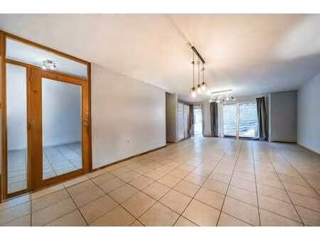 maison 2 chambres avec garage et balcon