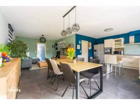 magnifique villa de 2012 avec garage et jardin !