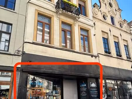 a louer superbe espace commercial dans les marolles