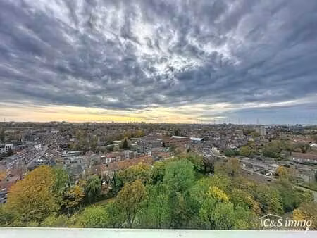 appartement au 14e étage avec vue imprenable