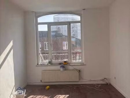 appartement 2 ch. à louer à schaerbeek  lumineux