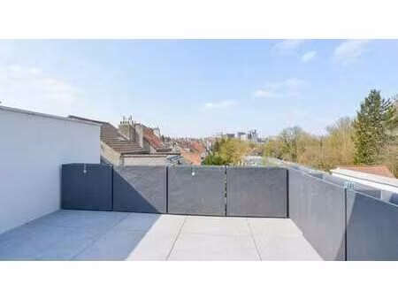 peb b ! duplex 2ch avec terrasse et garage box