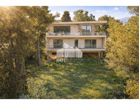 vente maison 5 pièces 143 m² à bormes-les-mimosas (83230)  1 599 000 €