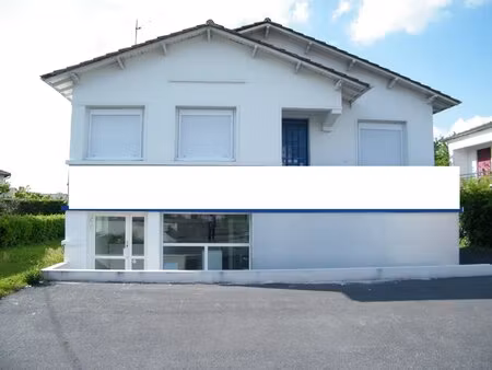 maison rive gauche à bergerac à usage professionnel