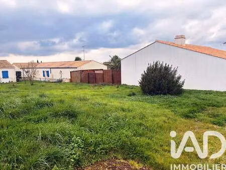 vente terrain à vairé (85150) : à vendre / 461m² vairé