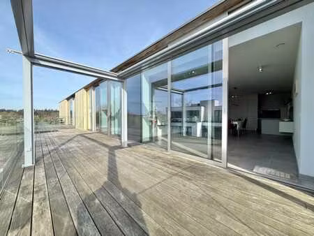 penthouse avec garage et grande terrasse ensoleillée !