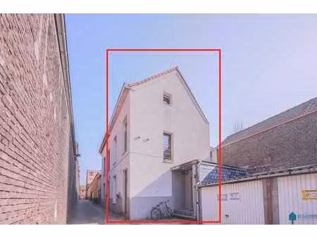 opportunité : immeuble de rapport avec studio + triplex