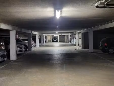 place de parking sécurisée dans résidence à créteil