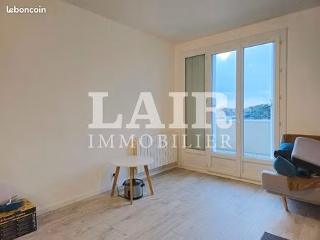 studio 1 pièce 26 m²