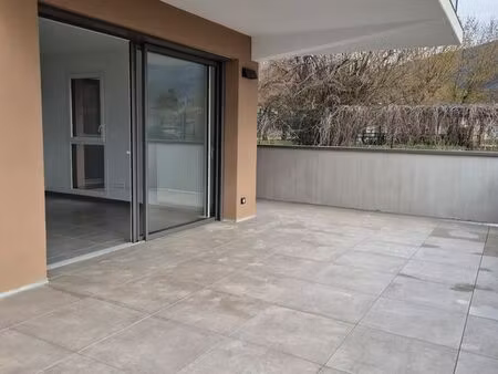 2 pièces 44 89 m² neuf terrasse et garage