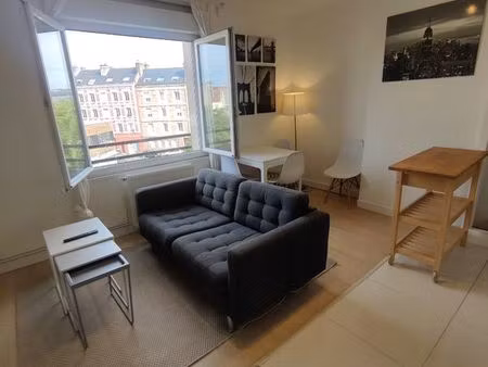 joli f2 en très bon état (eau et chauffage compris)