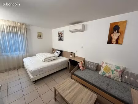 studio meublé avec parking