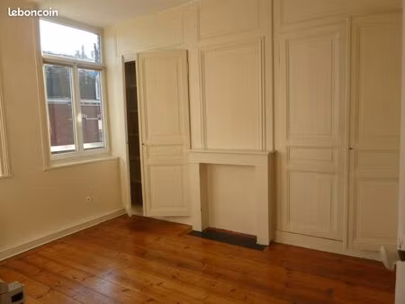 particulier loue t2 traversant  rue becker à lomme