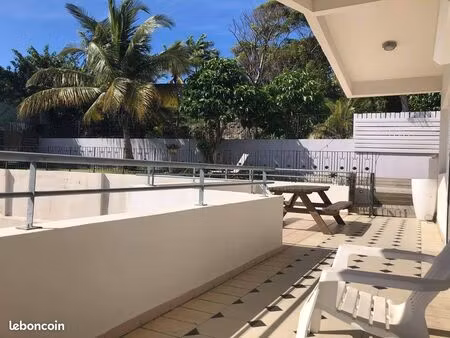 grand appartement meublé avec jardin à montmain  sainte-anne