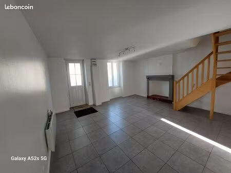 maison a louer beaumont sur sarthe