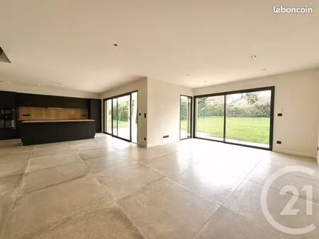 maison 6 pièces 144 m²