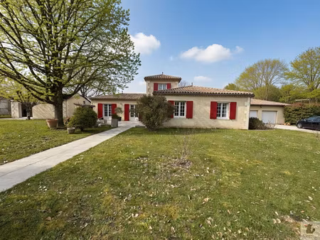 maison 130 m2  4chs avec parc arboré et studio possible