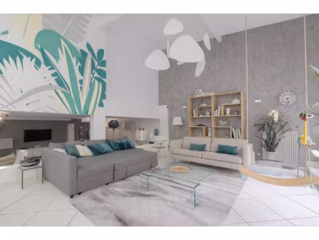 maison familiale de 296 m2 avec patio et garage