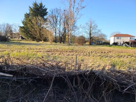 beau terrain de 3236 m² chatellerault