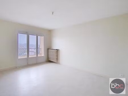 t3 centre verpilliere - garage - chauffage et eau inclus