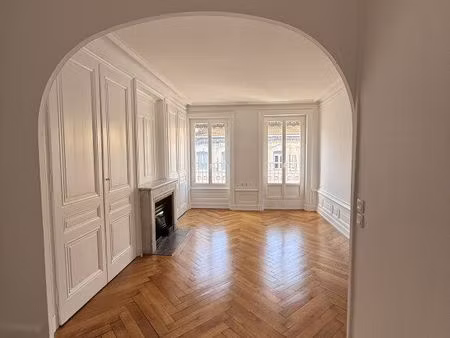 location appartement 2 pièces 66 m² à lyon 6 (69006)