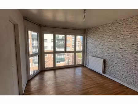 location appartement  m² t-2 à le havre  550 €