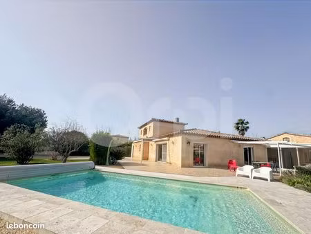 maison 7 pièces 225 m²