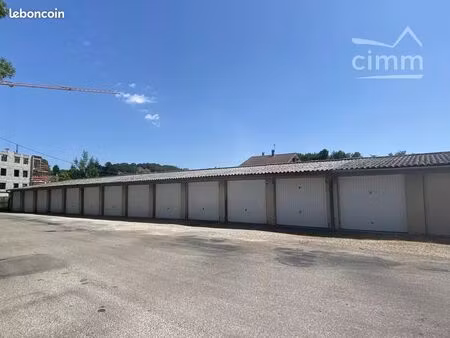 parking/box 1 pièce 10 m²