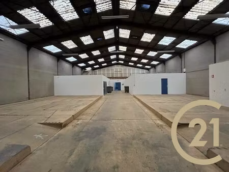 location local commercial