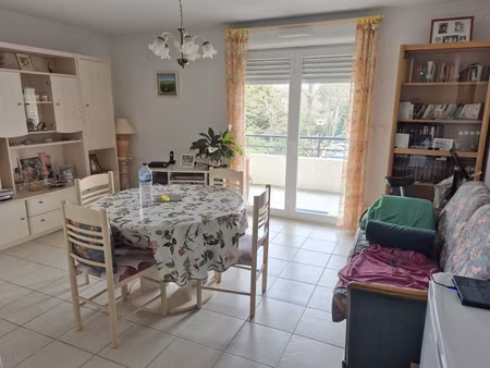 a vendre à auch  appartement 2 pièces avec balcon