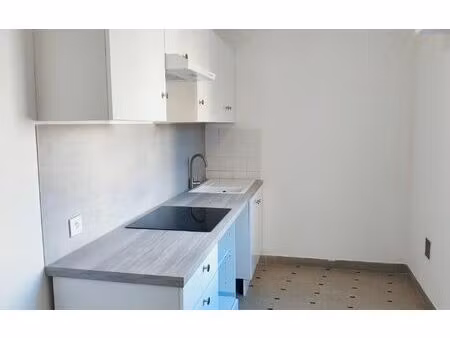 location appartement  m² t-2 à cagnes-sur-mer  930 €