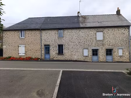 ensemble immobilier entre montsûrs et mayenne
