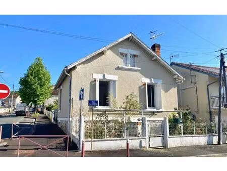 location maison  m² t-3 à périgueux  608 €