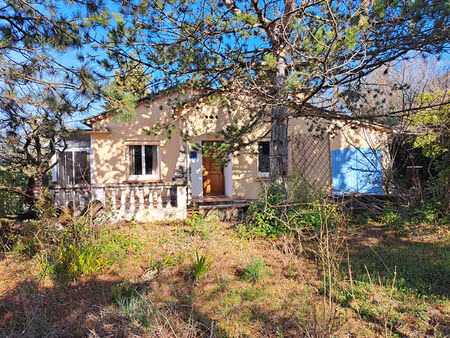 maison de plain-pied avec terrain ? quartier recherché à malaucène