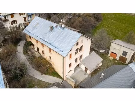 référence : 6476-mte - bâtisse à rénover - 600 m²- terrain 3200 m²