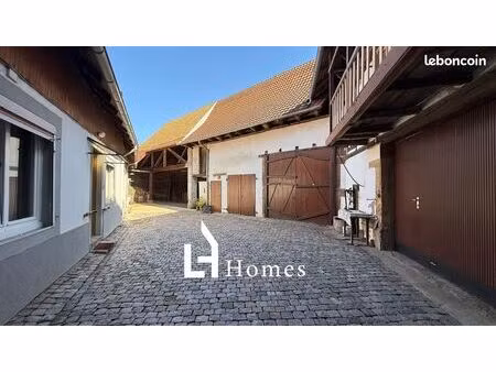 corps de ferme avec dépendances à balbronn