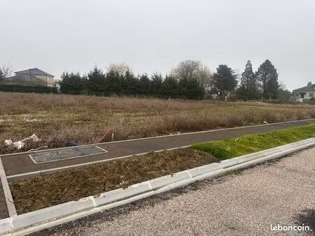 terrains. disponible