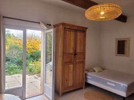 joli studio avec grand jardin privatif