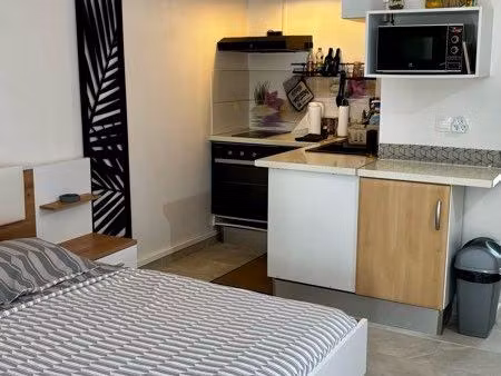 studio bas-du-fort gosier  accès plage et piscine en résidence sécurisée