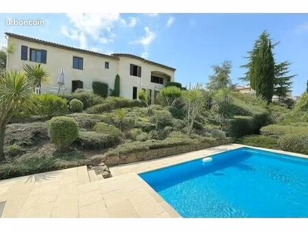 occasion exceptionelle: grande maison = deux appartements = habitation et/ou investissemen