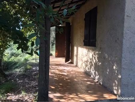 terrain de loisirs 3200m2 et cabanon en pierre