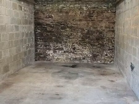 garage en centre-ville - 23m2