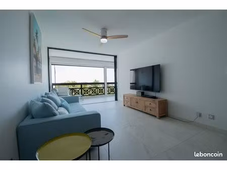 à vendre – bel appartement 3 chambres entièrement équipé  refait à neuf – bas-du-fort  le 