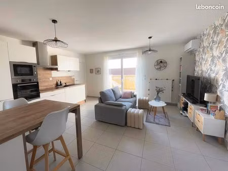 appartement t3 dernier étage – proximité lyon 8e / moulin à vent