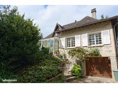 maison en pierre au calme  proche centre. sans intermediaire