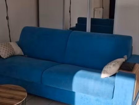 studio meublé et équipé  terrasse exposé sud